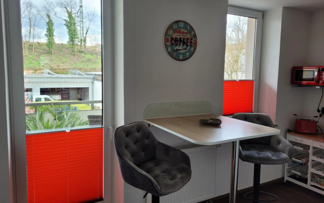 Ferienwohnung Dresden-Neustadt mit Parkplatz im Hof , Balkon ab April 2023