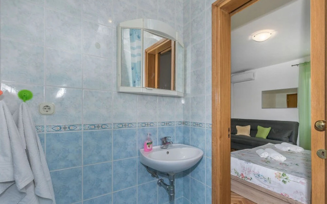 Apartments and Room Nevenka