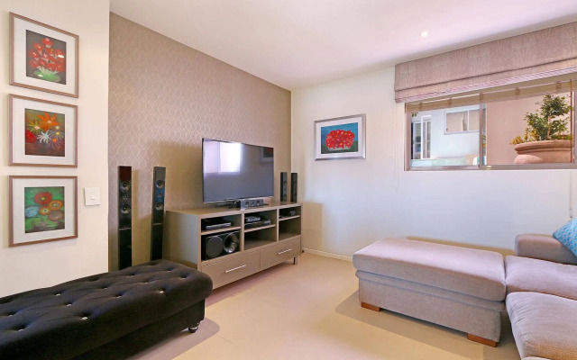 Saints Villa