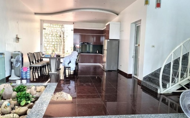 Top Hill Halong Homestay – Lobby – Ha Long