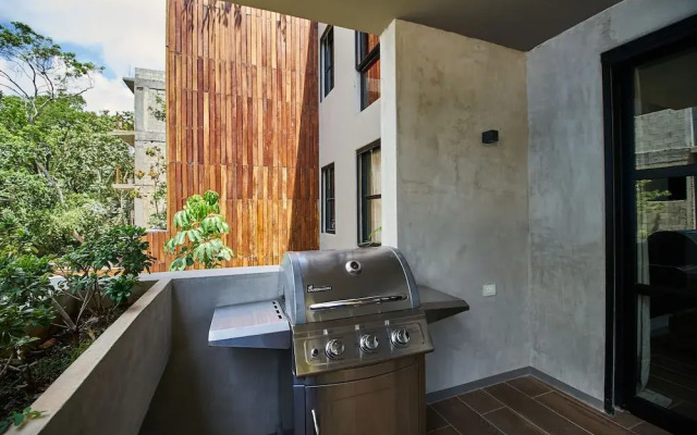 OCEANO 3 - New spacious condo & barbecue & bath tub & pool