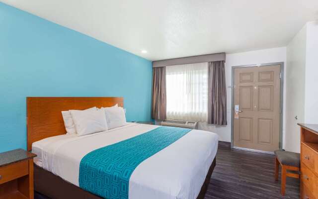 Howard Johnson by Wyndham National City/San Diego South