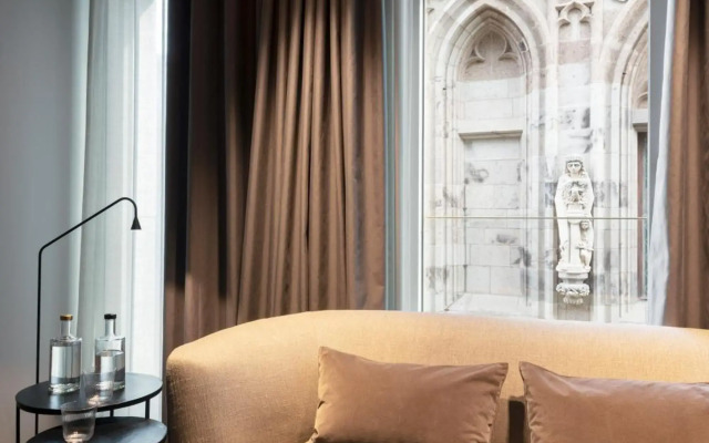 Legend Hotel