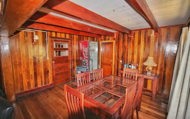 Casa Blanca Hostel