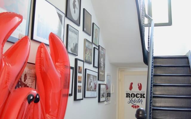 Rock Lobster City Lodge