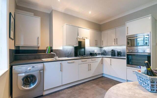 Modern Living 2 Bedroom Apartment South Wilmslow
