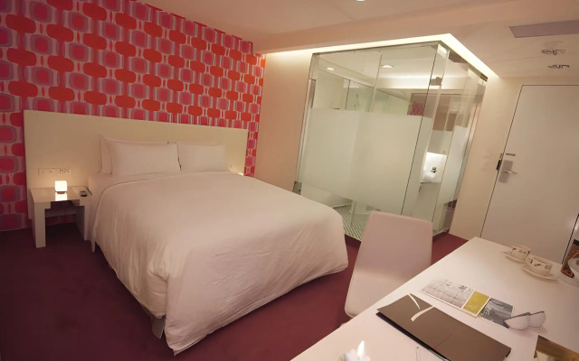 Hotel Purity