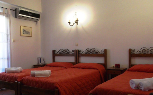 Iliada Rooms
