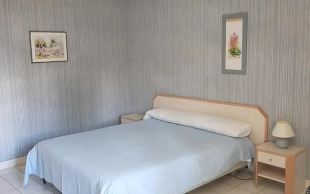 Village Club Yravals