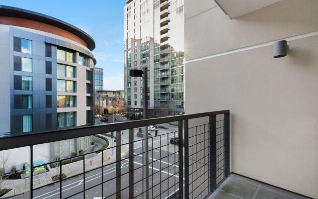 Bellevue Spacious 2BD 2BA Apartment