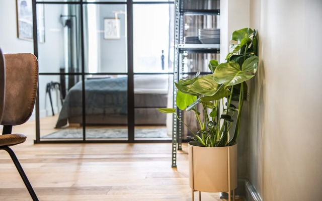 On the Mile 4 - Into This Place