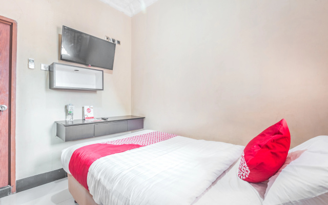 Super OYO 1640 Fallinda Hotel – Guest Rooms – Cibinong