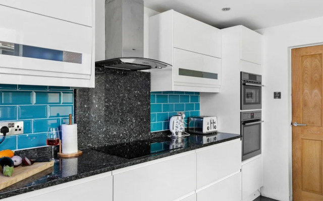 The Terrace - Bright Characterful and Near Beaches
