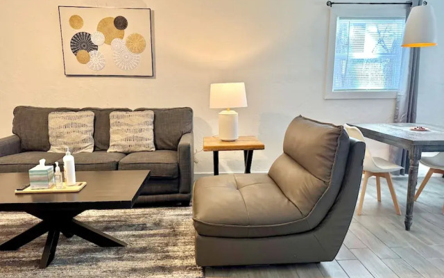 Fully-furnished Studio With Rustic Design 36B
