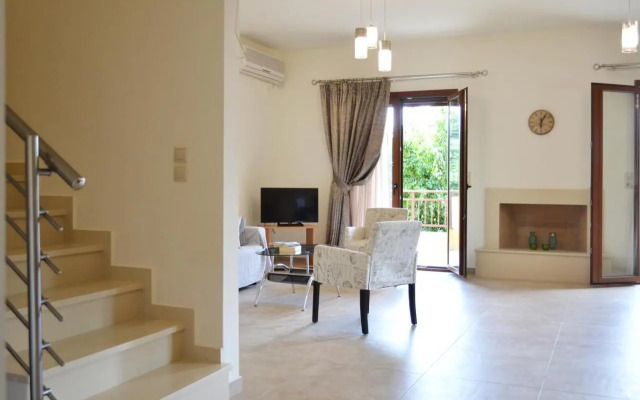 Ariadni's Maisonette
