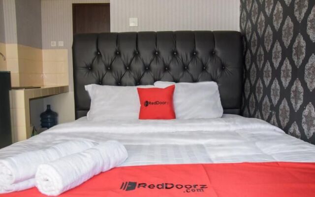 RedDoorz Apartment @ Serpong Green View