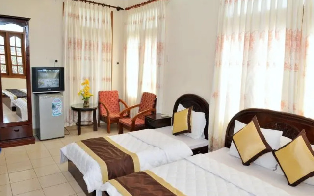 Khách sạn Hoa Hồng