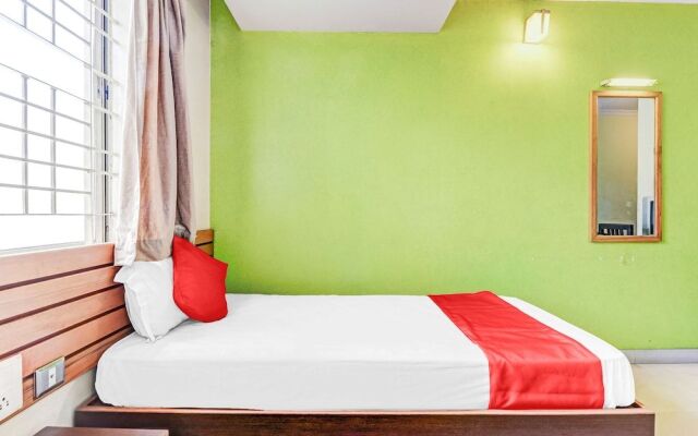 OYO 60932 Hotel Basera Inn