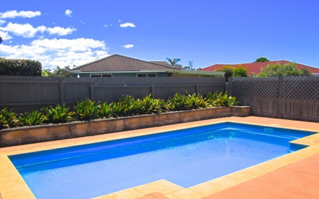 14 Lomandra