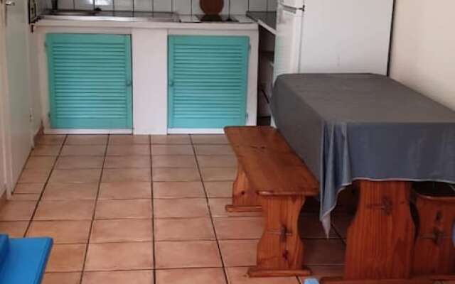 Studio in Saint-pierre, With Enclosed Garden and Wifi