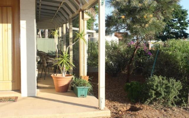 Country Roads Motor Inn Gayndah Qld