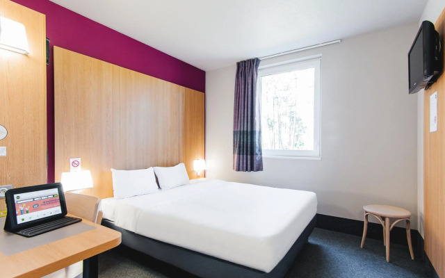 B&B HOTEL Mont De Marsan