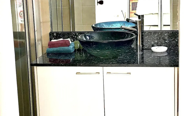 Cairns Apartment Esplanade Ocean Views