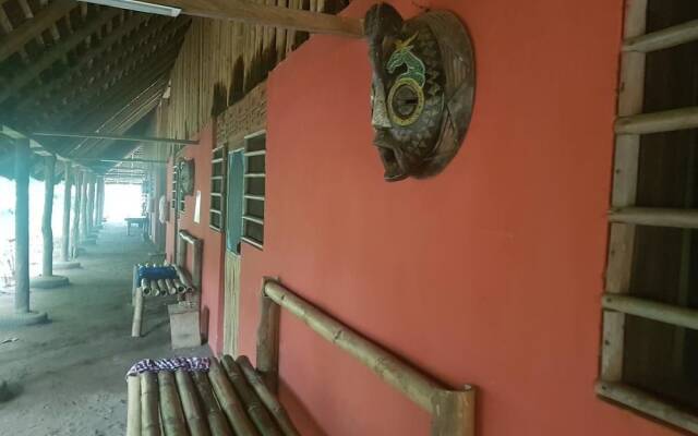 Stumble Inn Eco Lodge