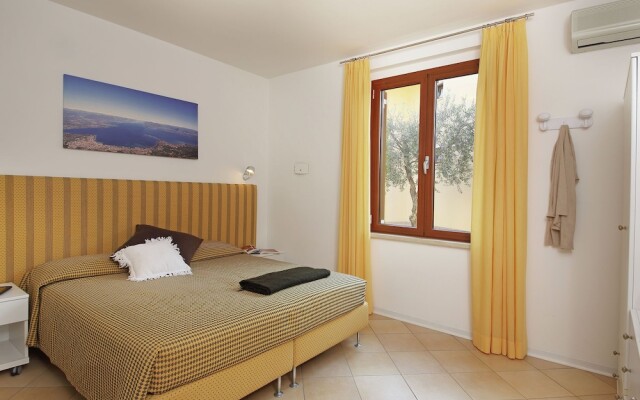 Comfortable Apartment With air Conditioning on Lake Garda