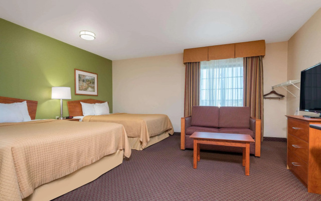 Days Inn & Suites by Wyndham Rochester Mayo Clinic South
