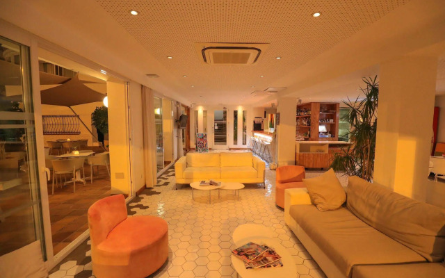 Hotel Es Mitjorn
