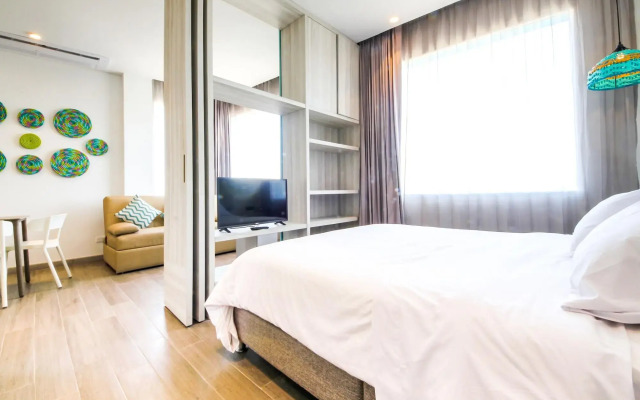 Azure Lofts & Pool Hotel