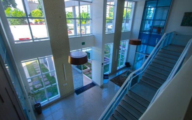 AV110 Completo e perto do metro