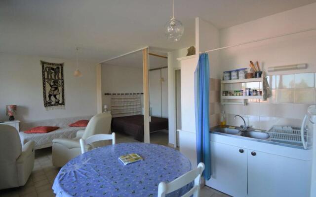 Appartement Ruoms, 1 pièce, 2 personnes - FR-1-382-151