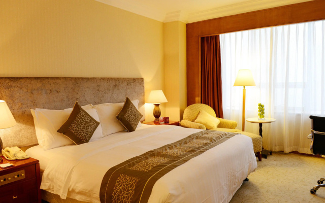 Crowne Plaza  Qingdao by IHG