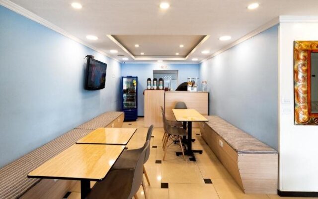 Hotel Galeria Real