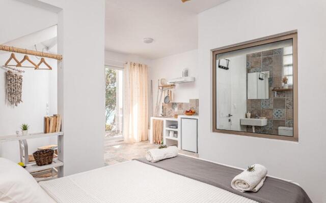 SeaView Apartment & Studio