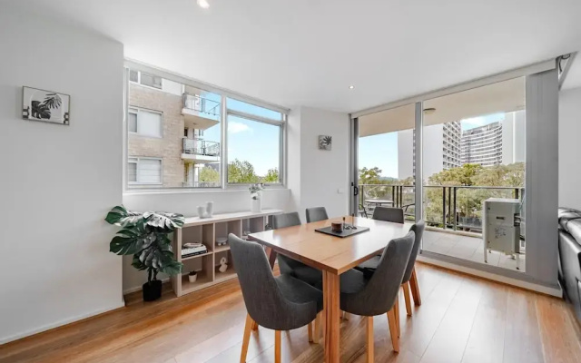 Stylish 1-bed Flat With Pool, BBQ & Sauna Access