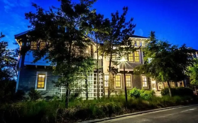 The Flagship of Watersound 5 Bedroom Holiday Home by Five Star Properties