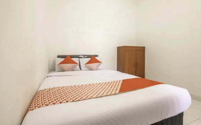 OYO 2418 Sutanto Guest House