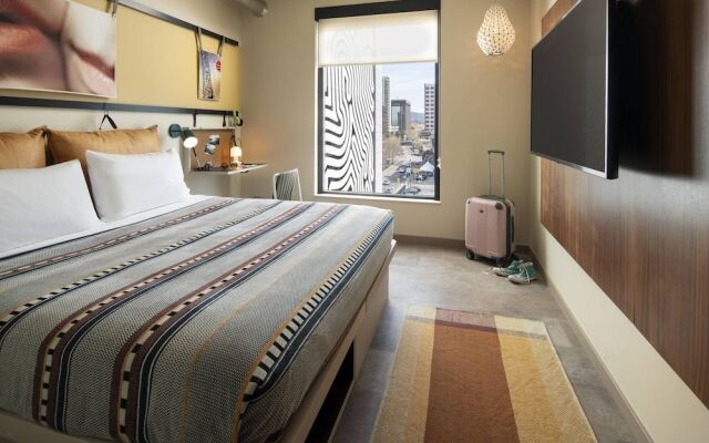 Moxy Oakland Downtown, A Marriott Hotel