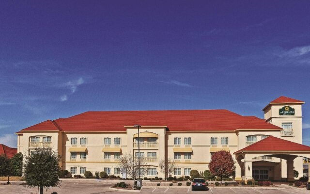 La Quinta Inn & Suites by Wyndham Eastland