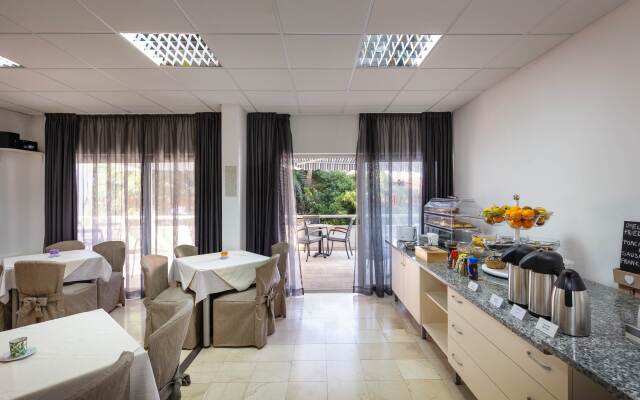 Aparthotel Pharia