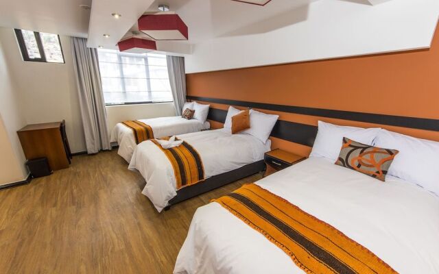 Capac Hotel