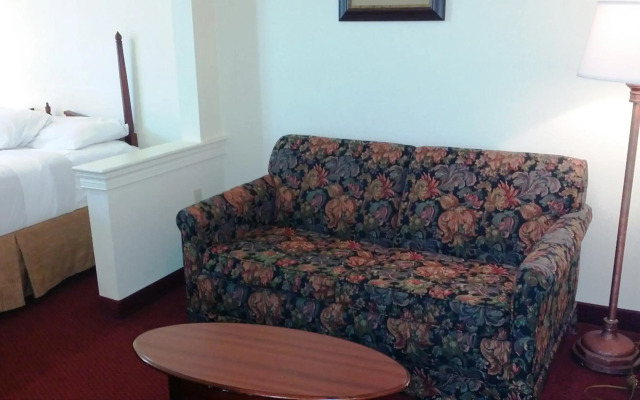 Opal Hotel & Suites