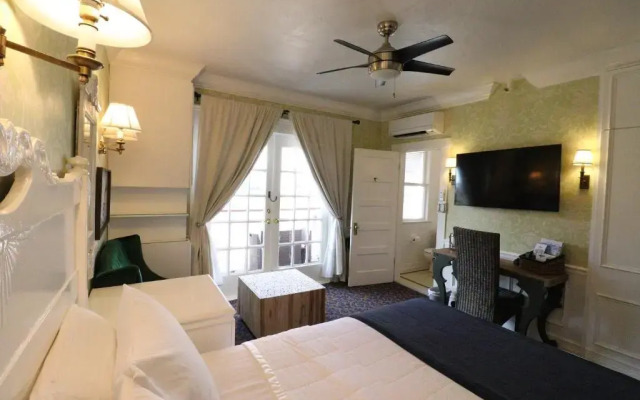 The Riverview Hotel