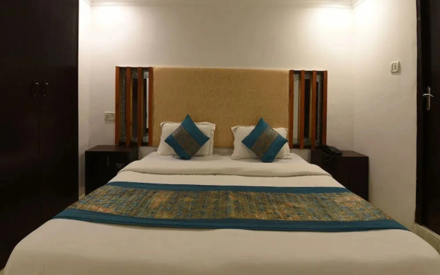 OYO Flagship 18618 Ocean Blue Residency