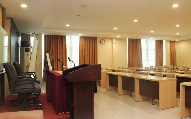 Airy Panakkukang Boulevard Topaz F8 Makassar