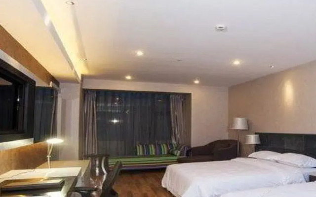 Fenghuang Xingyuan Hotel