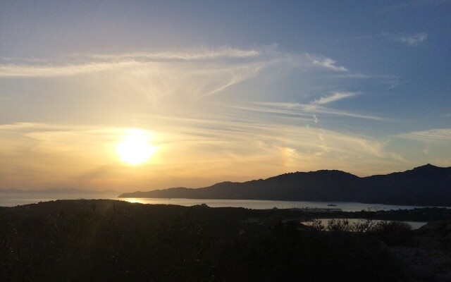 House With 2 Bedrooms In Calasetta With Enclosed Garden 300 M From The Beach